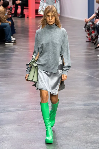Look 38